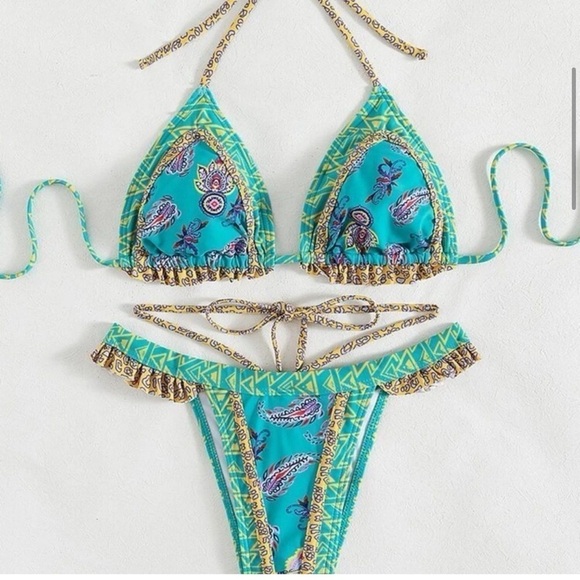 Luxe Bikini Santorini Swimsuit Set Small top Large bottom - Picture 5 of 7